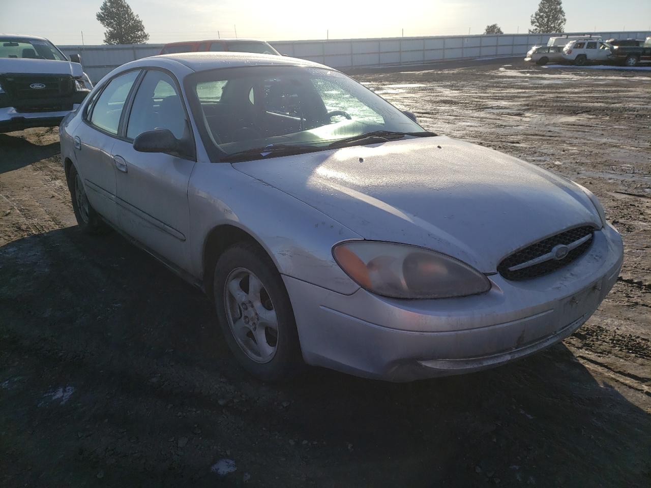 FORD TAURUS SES 2002 with VIN 1FAFP55U72G181192 - Photo from auction