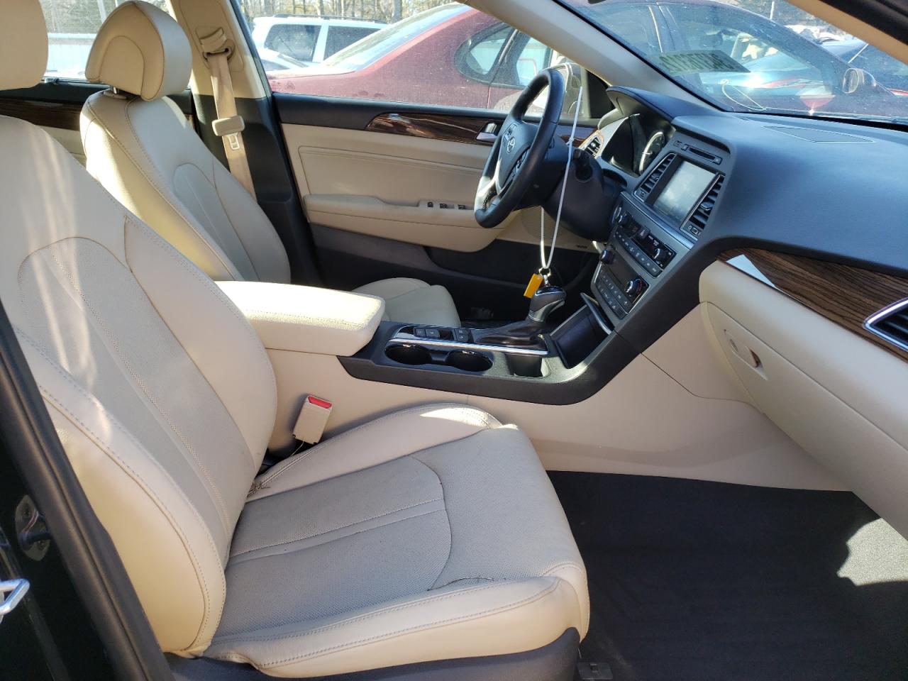 Photo 5 from auction – 2017 HYUNDAI SONATA SPO with VIN 5NPE34AF3HH561606