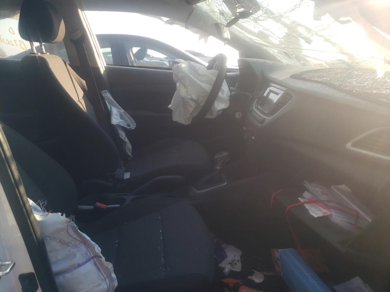Photo 5 from auction – 2019 HYUNDAI ACCENT SE with VIN 3KPC24A34KE064785