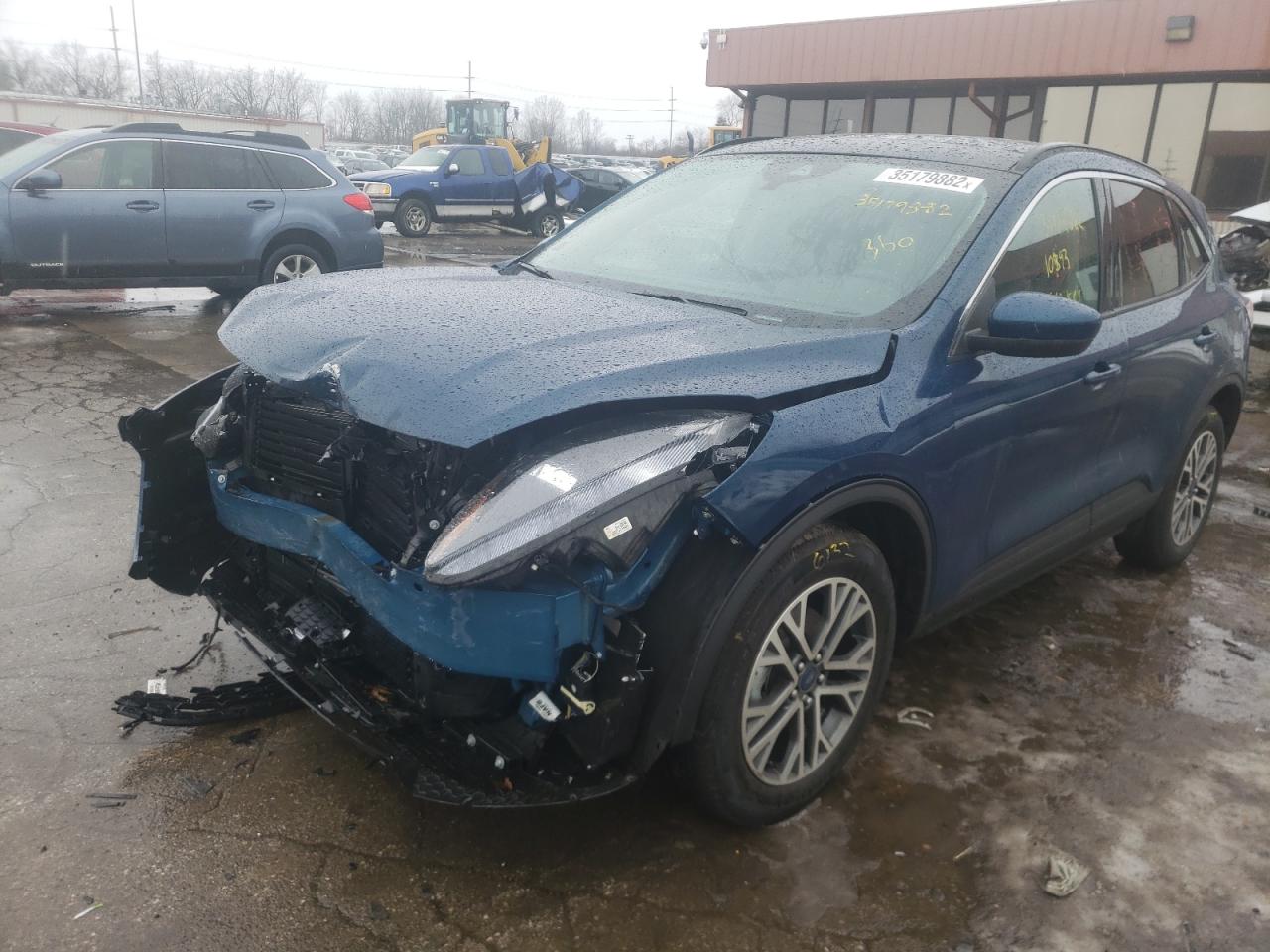 Photo 2 from auction – 2020 FORD ESCAPE SEL with VIN 1FMCU9H65LUC33475