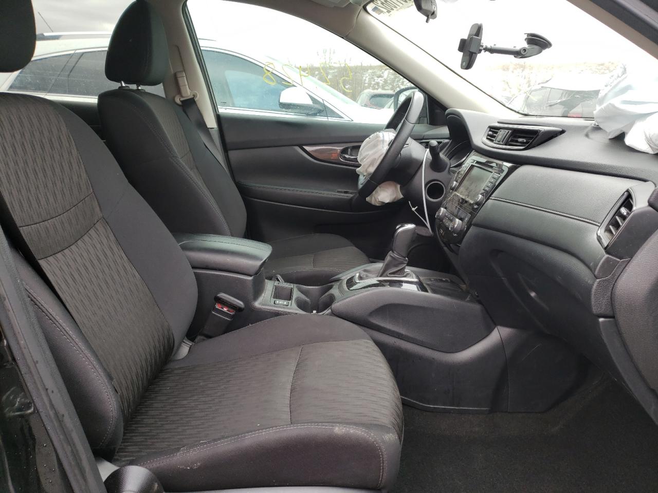 Photo 5 from auction – 2019 NISSAN ROGUE S with VIN 5N1AT2MVXKC762648
