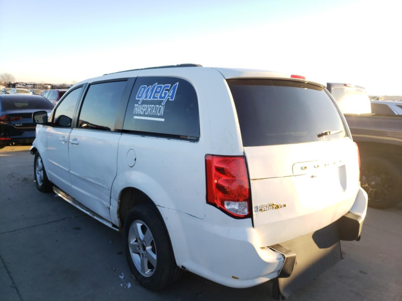 Photo 3 from auction – 2012 DODGE GRAND CARA with VIN 2C4RDGCGXCR357807