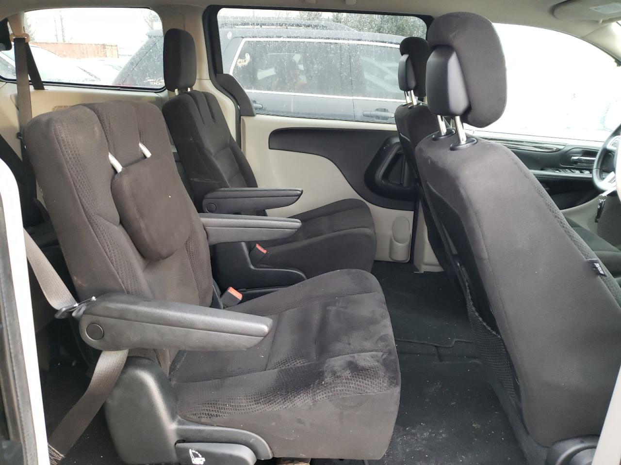 Photo 6 from auction – 2016 DODGE GRAND CARA with VIN 2C4RDGBG1GR335007
