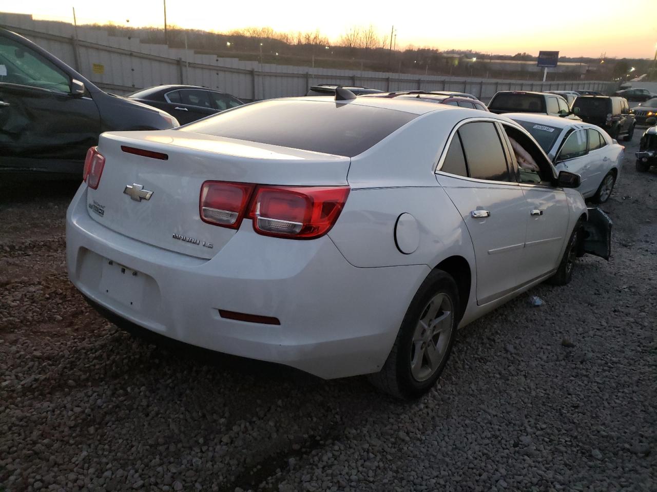 Photo 4 from auction – 2015 CHEVROLET MALIBU LS with VIN 1G11B5SL7FF165481