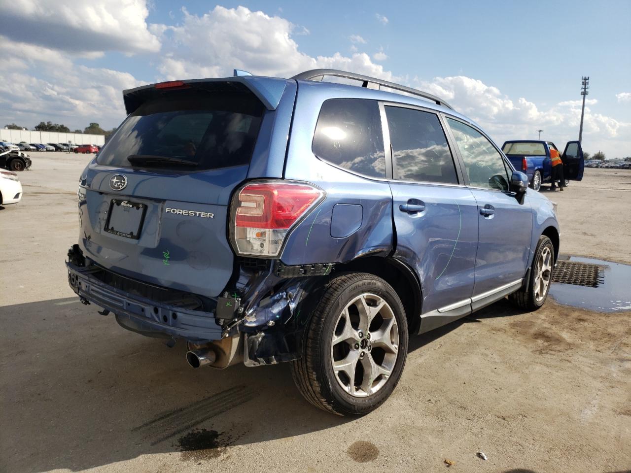 Photo 4 from auction – 2018 SUBARU FORESTER 2 with VIN JF2SJAWC3JH484795