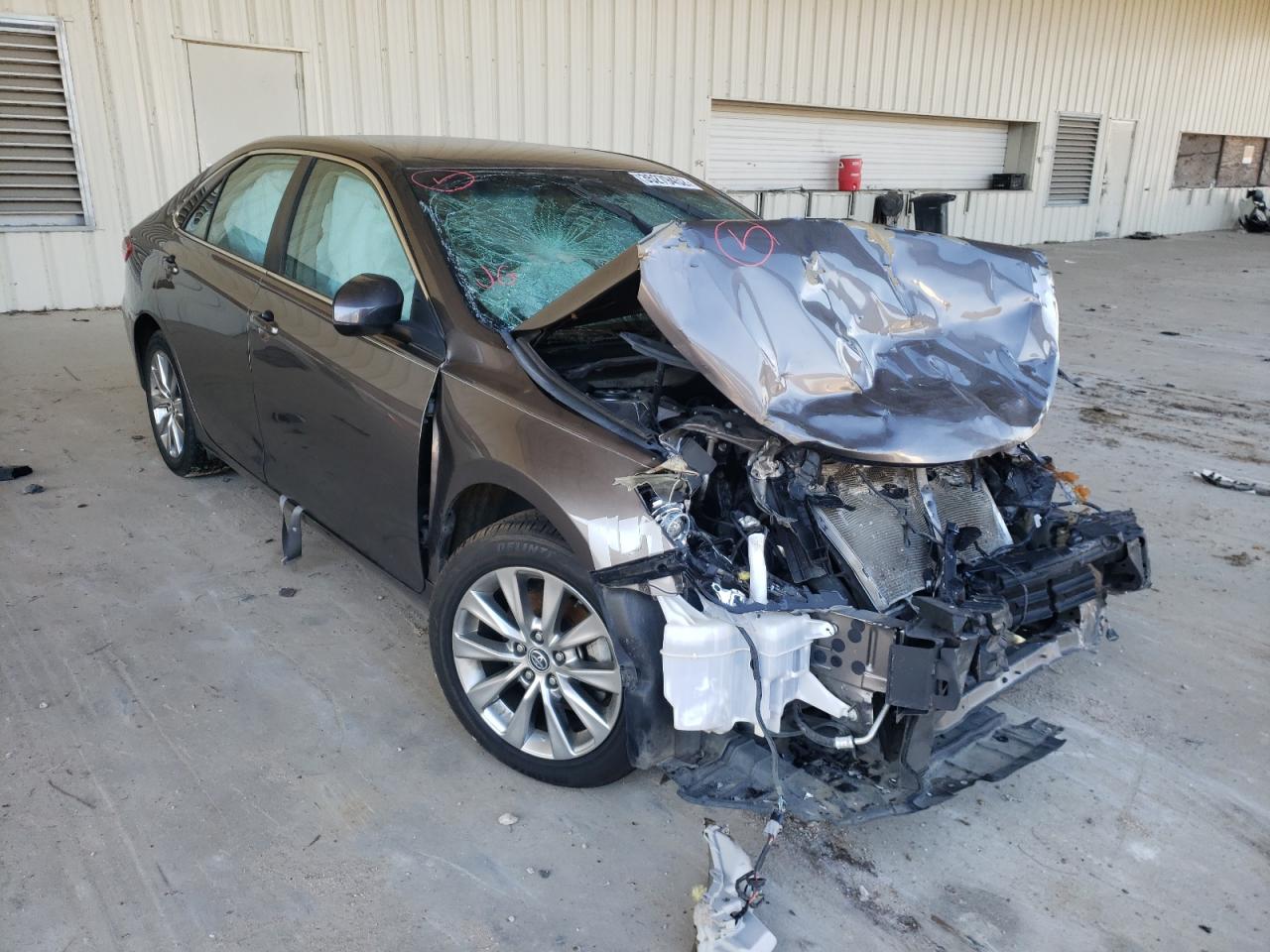 Photo 1 from auction – 2015 TOYOTA CAMRY LE with VIN 4T4BF1FK8FR497727