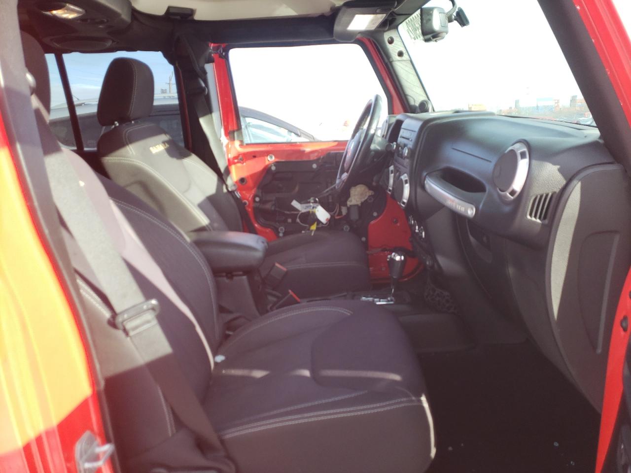 Photo 5 from auction – 2013 JEEP WRANGLER U with VIN 1C4BJWEG7DL551755