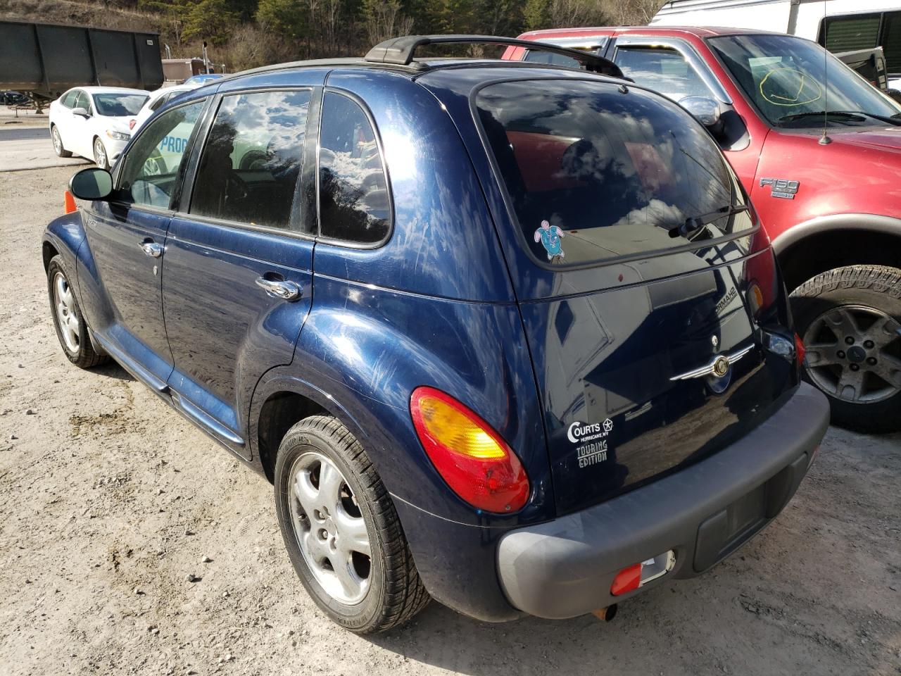 Photo 3 from auction – 2001 CHRYSLER PT CRUISER with VIN 3C8FY4BB01T637370