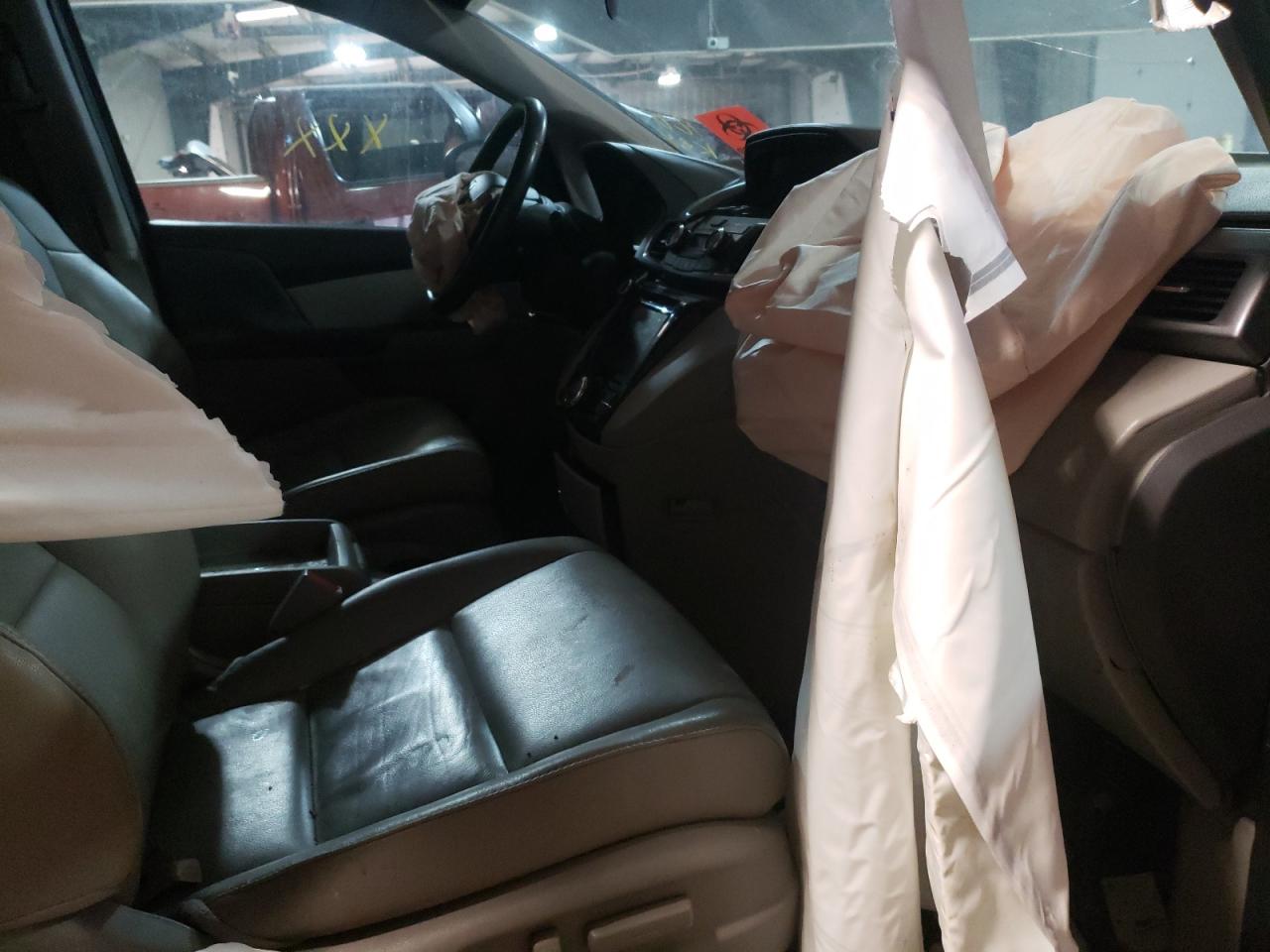 Photo 5 from auction – 2014 HONDA ODYSSEY EX with VIN 5FNRL5H60EB133659