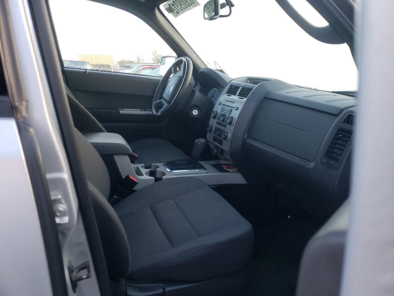 Photo 5 from auction – 2012 FORD ESCAPE XLT with VIN 1FMCU9DG0CKA27796