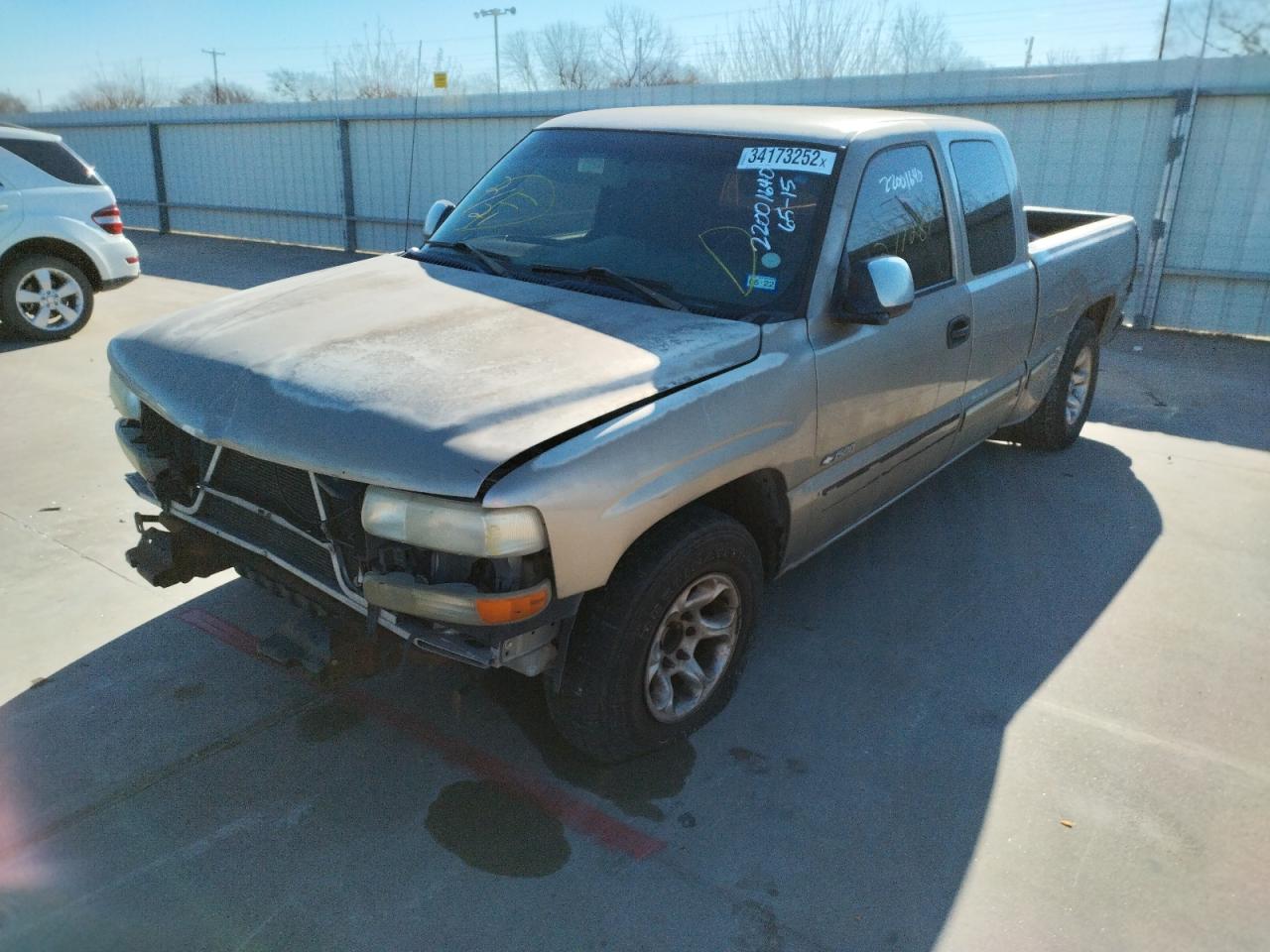 Photo 2 from auction – 2002 CHEVROLET SILVERADO with VIN 2GCEC19V521301405
