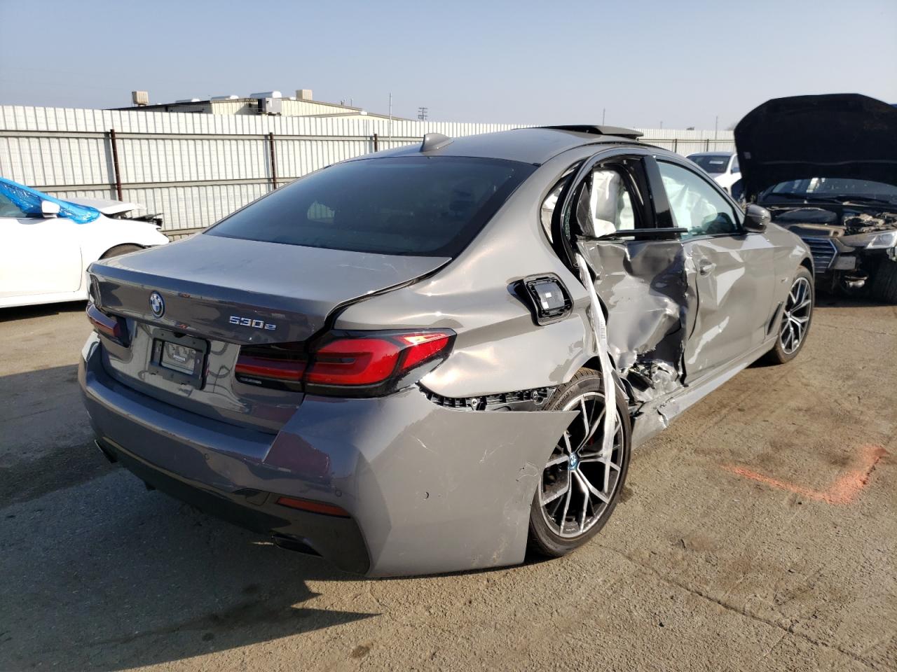Photo 4 from auction – 2022 BMW 530E with VIN WBA13AG03NCJ21535