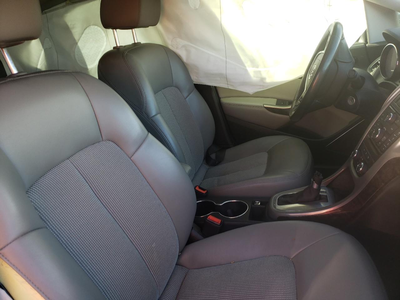Photo 5 from auction – 2015 BUICK VERANO with VIN 1G4PP5SKXF4214819