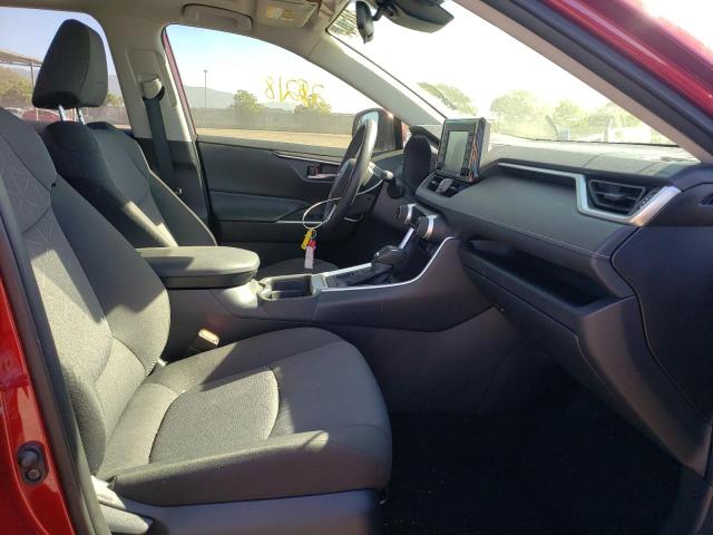 Photo 5 from auction – 2020 TOYOTA RAV4 XLE with VIN JTMP1RFV7LJ036057