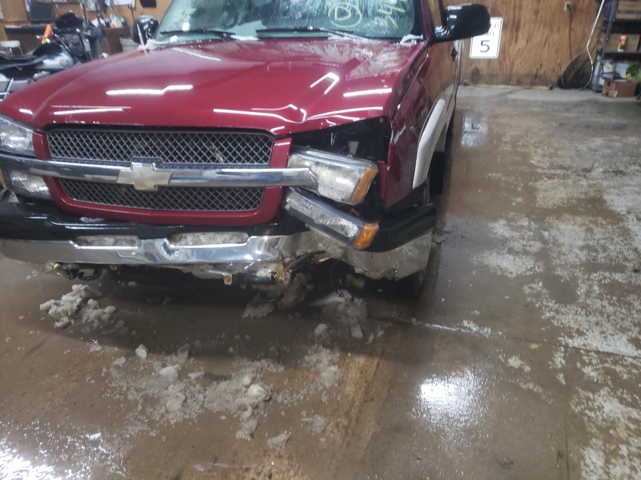 Photo 9 from auction – 2004 CHEVROLET SILVERADO with VIN 1GCEK19TX4Z348263