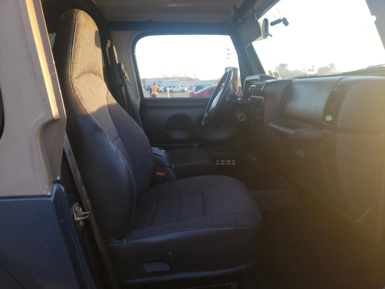 Photo 5 from auction – 2001 JEEP WRANGLER / with VIN 1J4FA49S21P356679