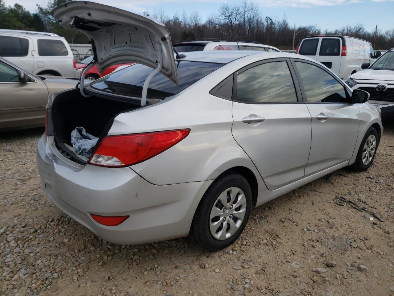 Photo 4 from auction – 2015 HYUNDAI ACCENT GLS with VIN KMHCT4AE3FU922250