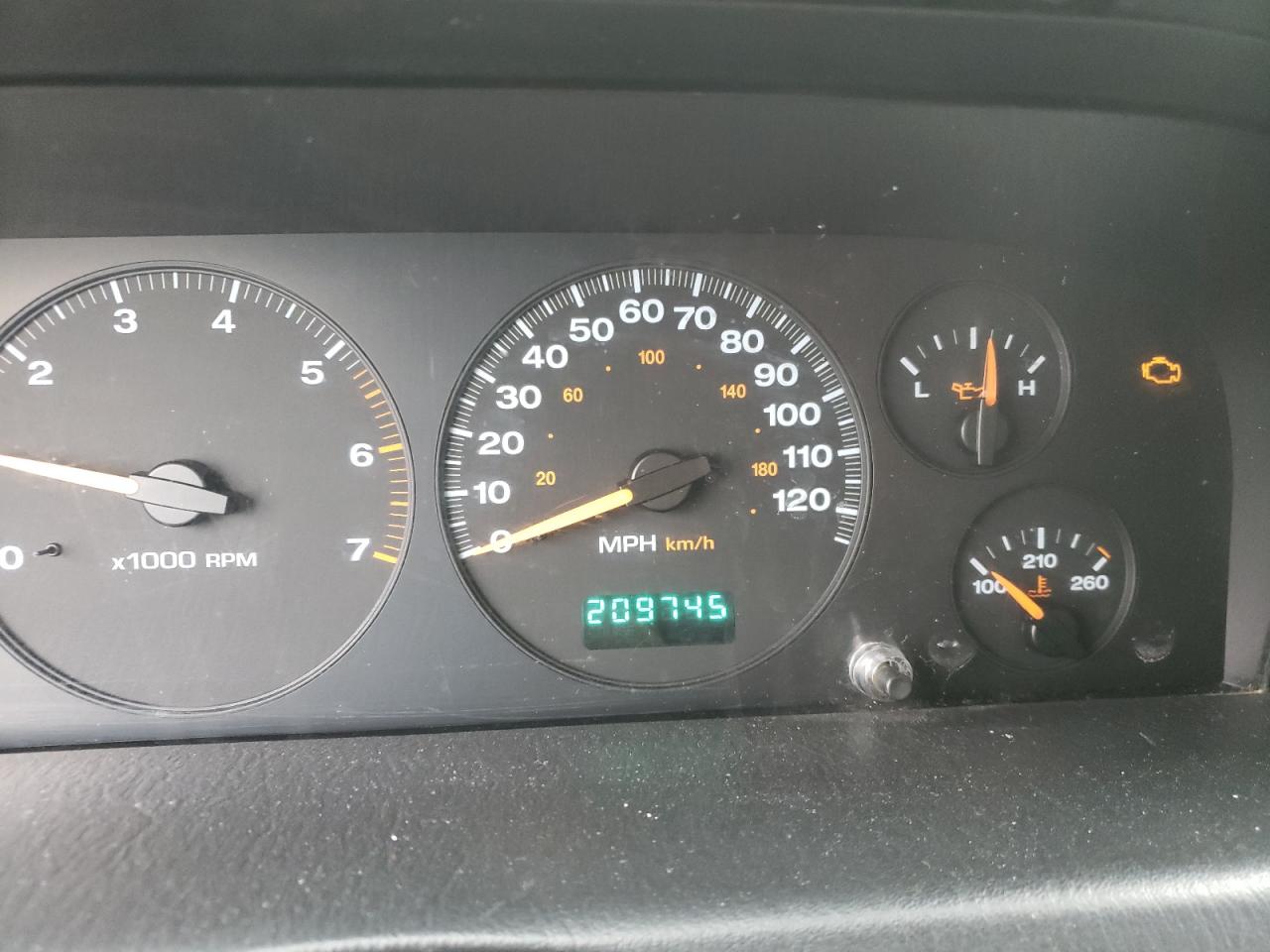 Photo 8 from auction – 2004 JEEP GRAND CHER with VIN 1J4GW48S44C284290