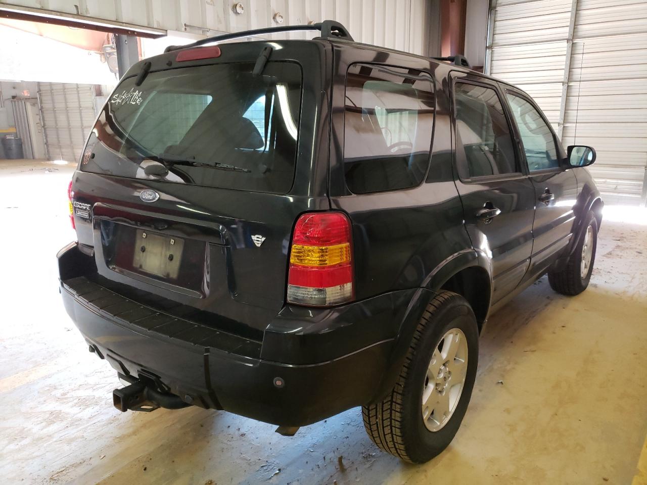 Photo 4 from auction – 2007 FORD ESCAPE LIM with VIN 1FMCU04197KA38373