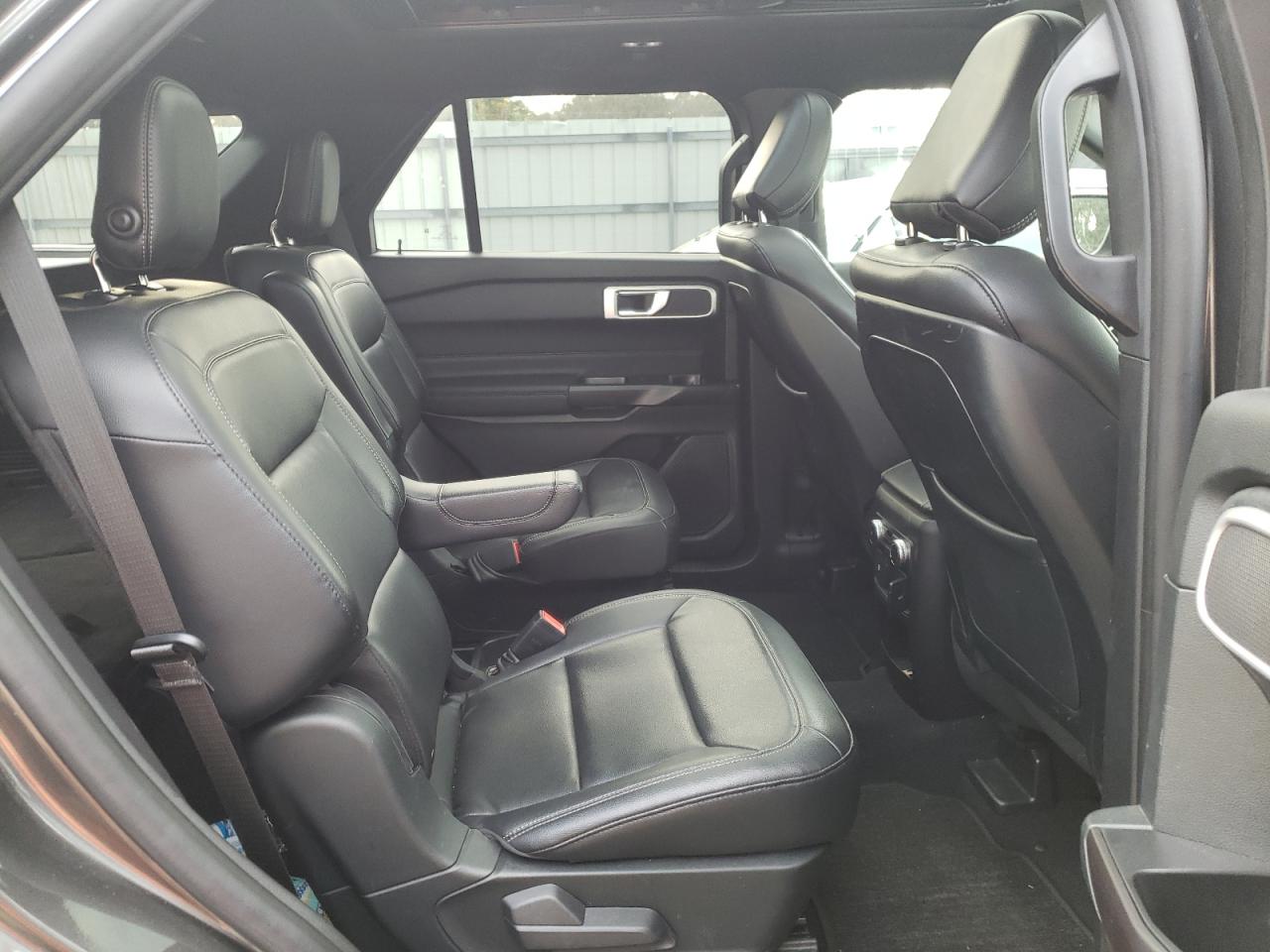 Photo 6 from auction – 2020 FORD EXPLORER X with VIN 1FMSK7DH9LGA76030