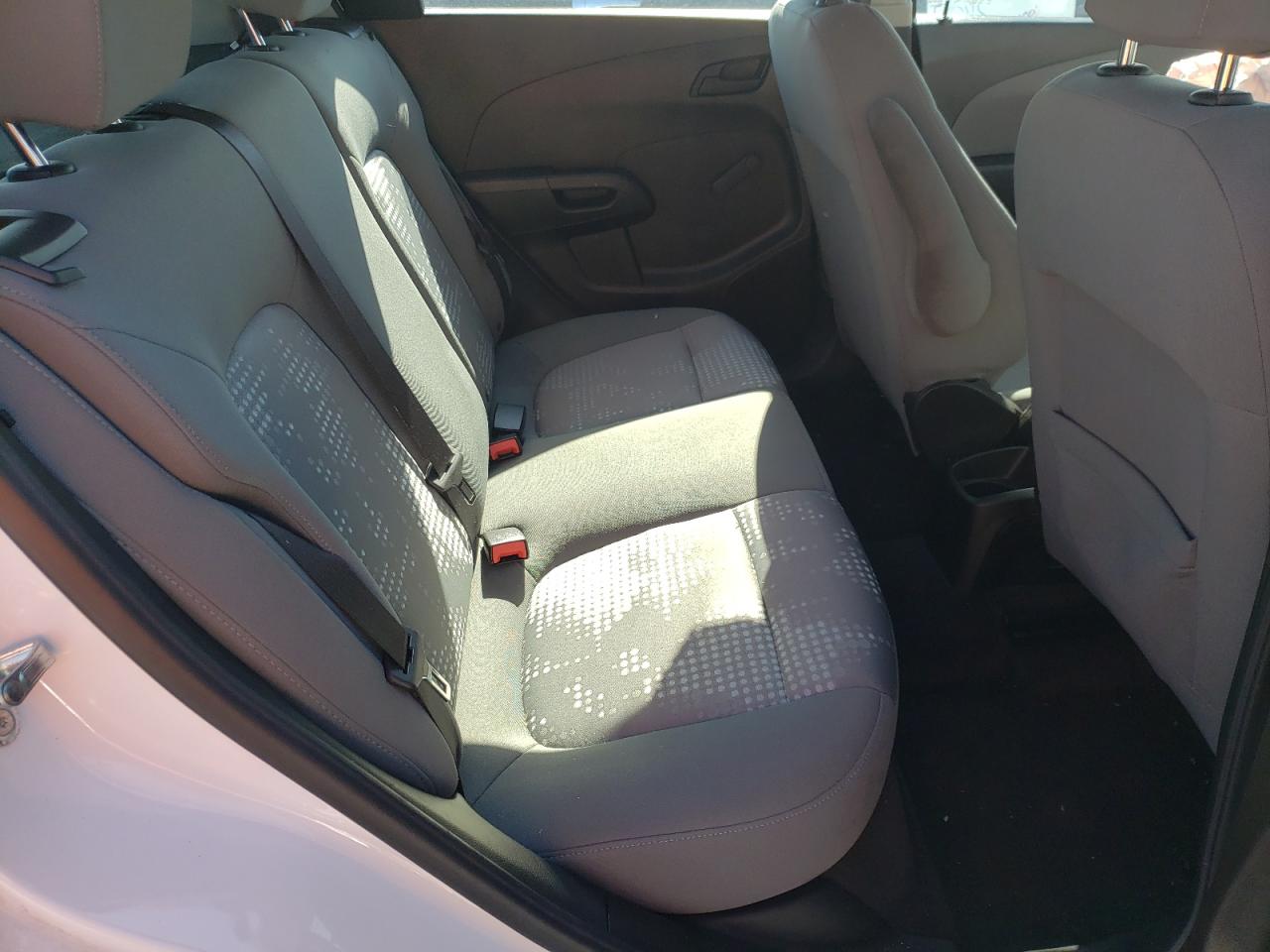 Photo 6 from auction – 2017 CHEVROLET SONIC with VIN 1G1JG6SH7H4156880