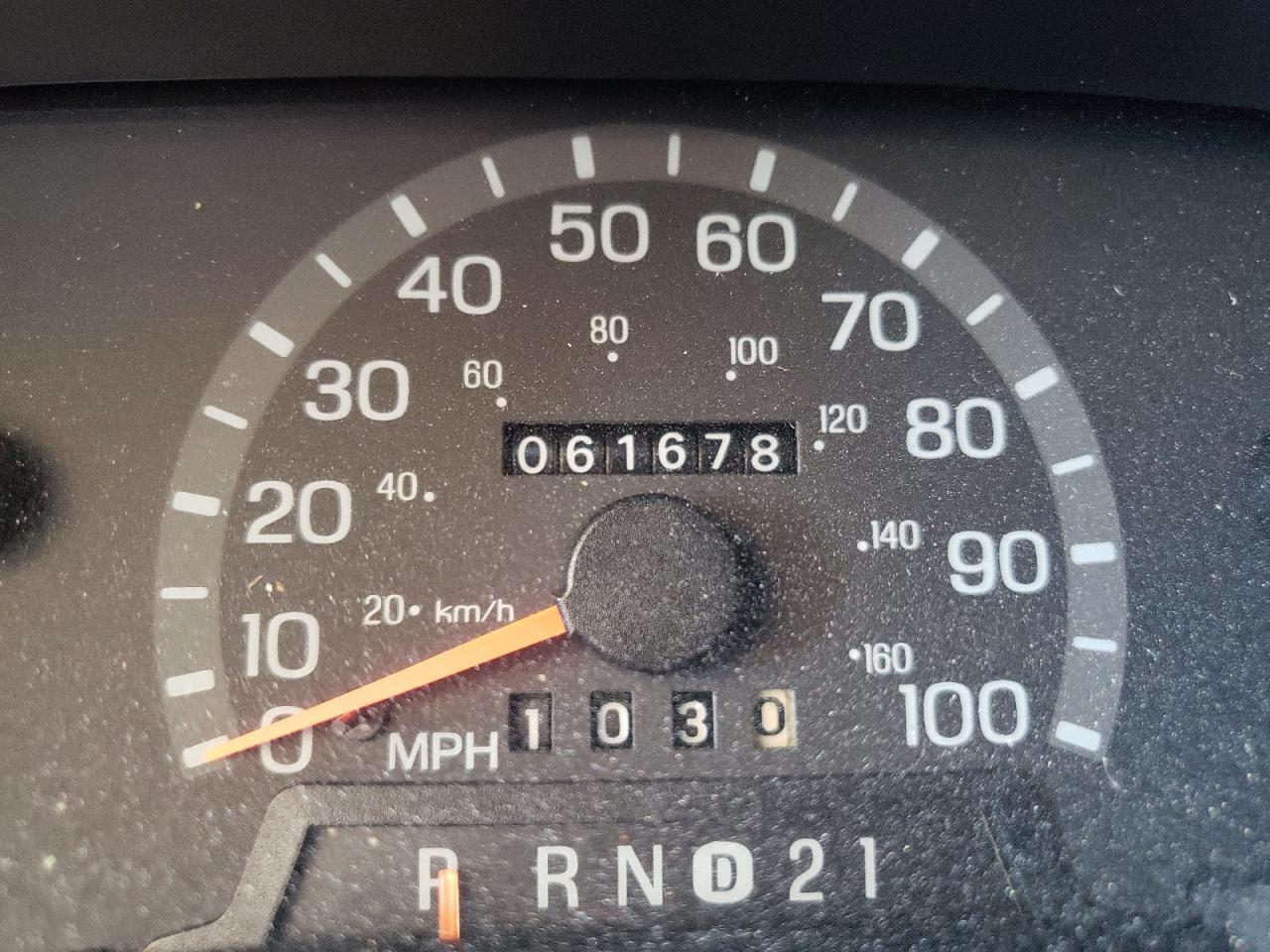 Photo 8 from auction – 2000 FORD ECONOLINE with VIN 1FTNE24L5YHB43871