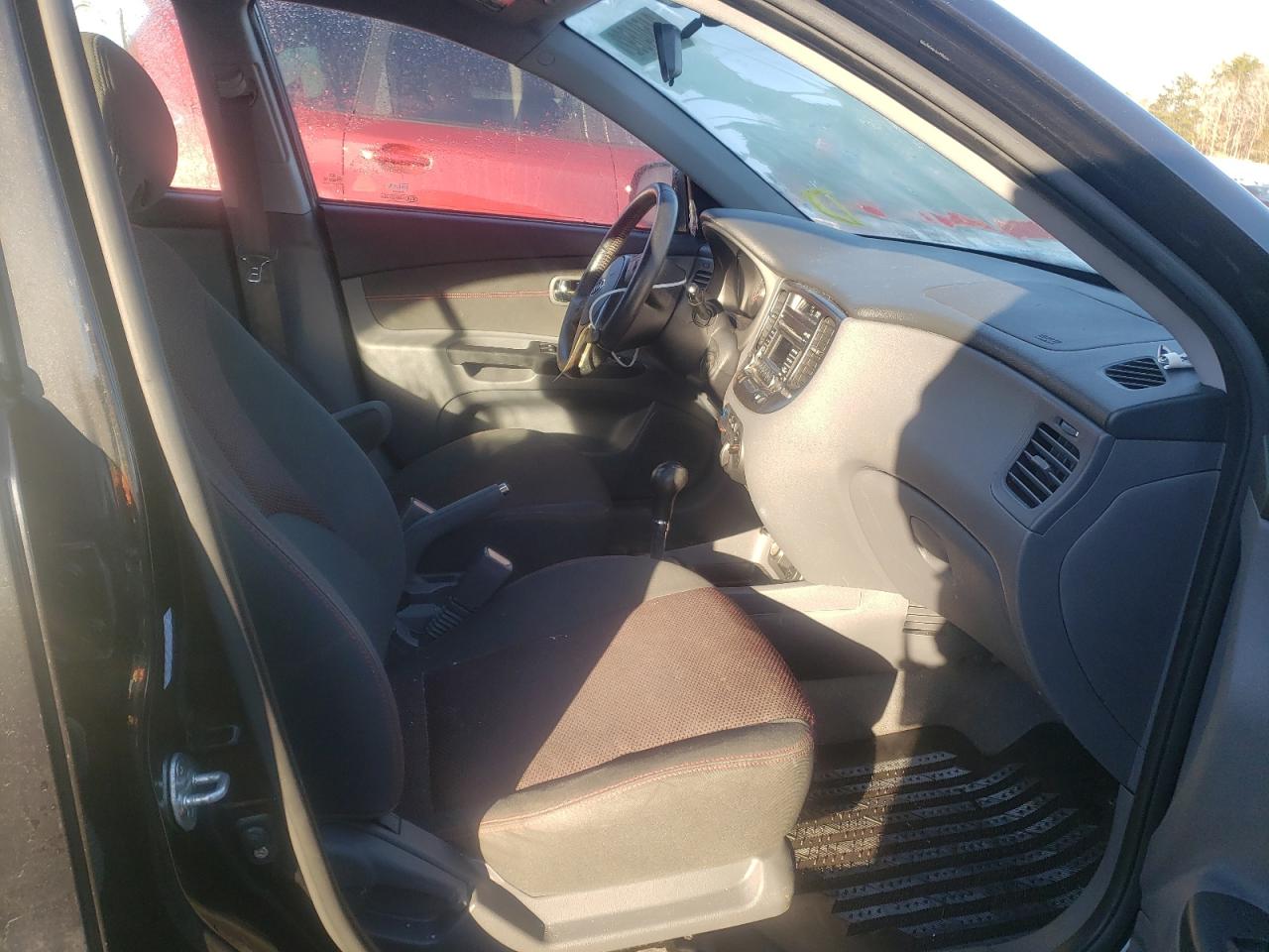 Zdjęcie 5 z aukcji – 2010 KIA RIO LX z VIN KNADH5A35A6650857