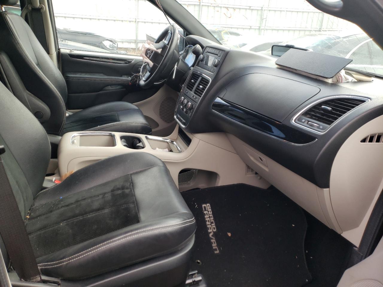 Photo 5 from auction – 2017 DODGE GRAND CARA with VIN 2C4RDGCG2HR566787