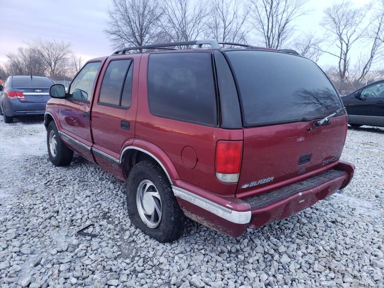Photo 3 from auction – 1997 CHEVROLET BLAZER with VIN 1GNDT13W8V2196593