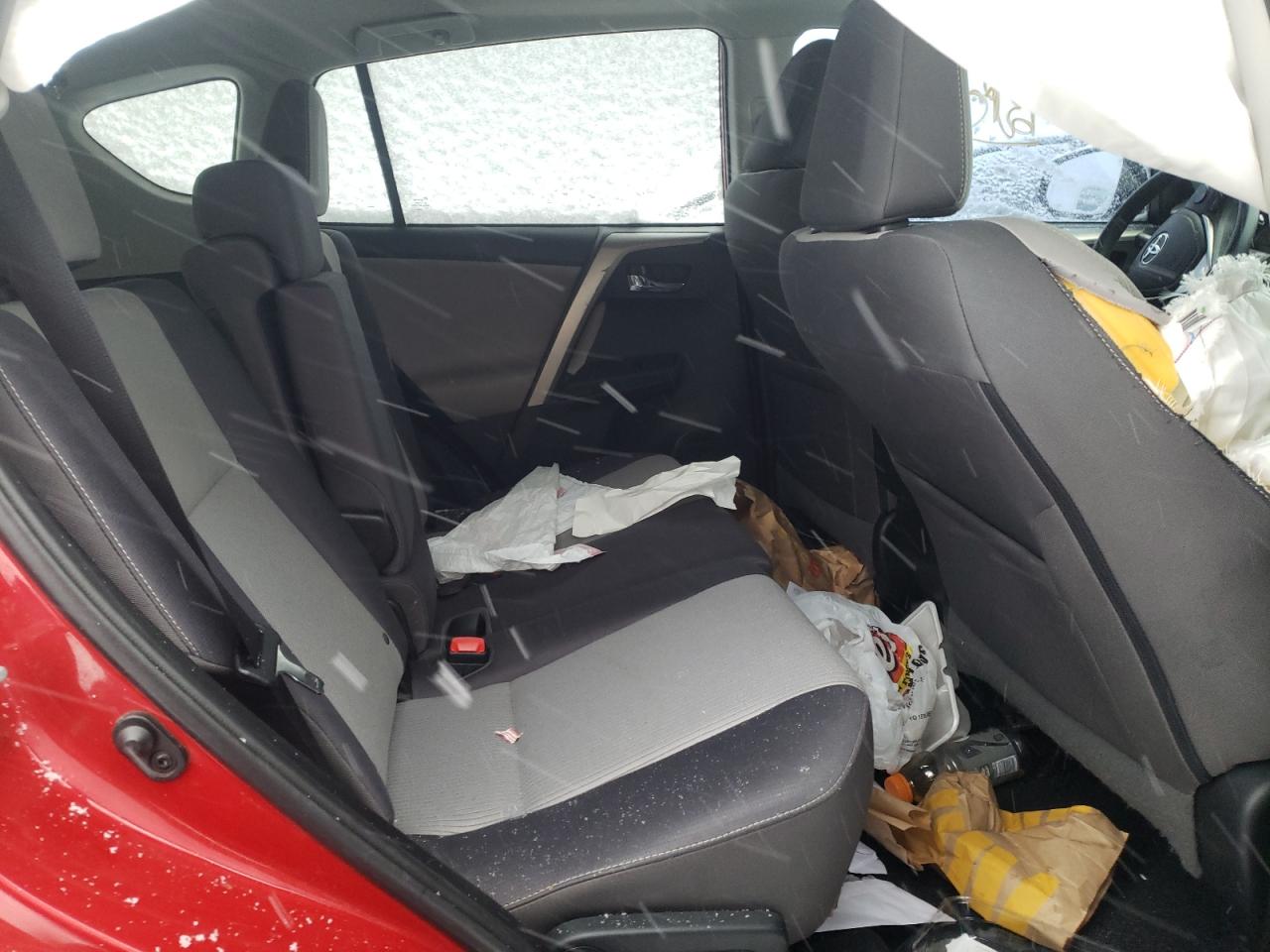 Photo 6 from auction – 2014 TOYOTA RAV4 XLE with VIN 2T3RFREV6EW126039