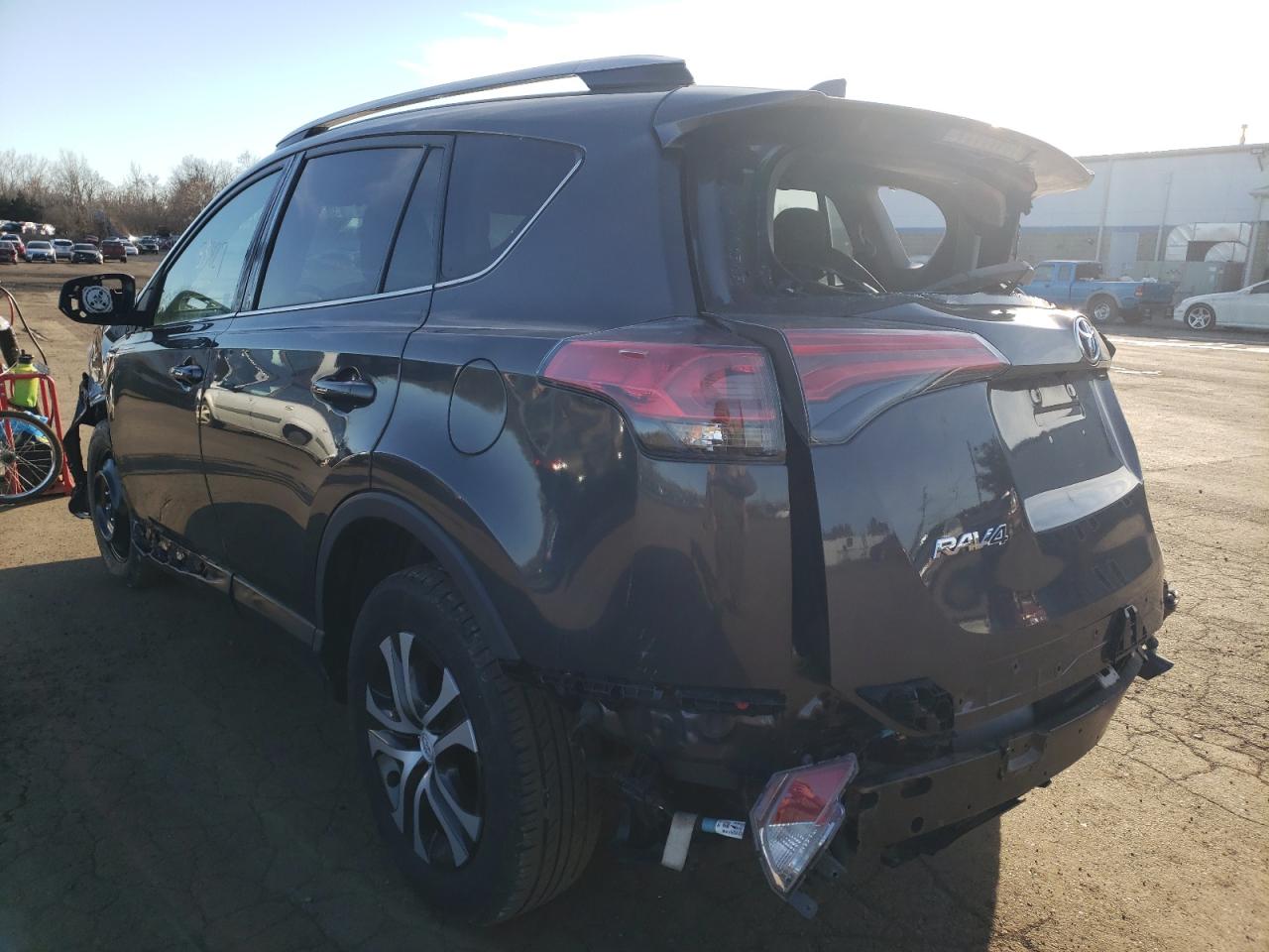 Photo 3 from auction – 2016 TOYOTA RAV4 LE with VIN 2T3BFREV0GW531673