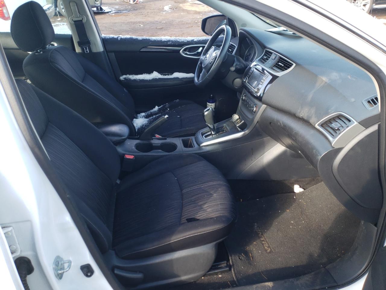 Photo 5 from auction – 2017 NISSAN SENTRA S with VIN 3N1AB7AP6HY209119