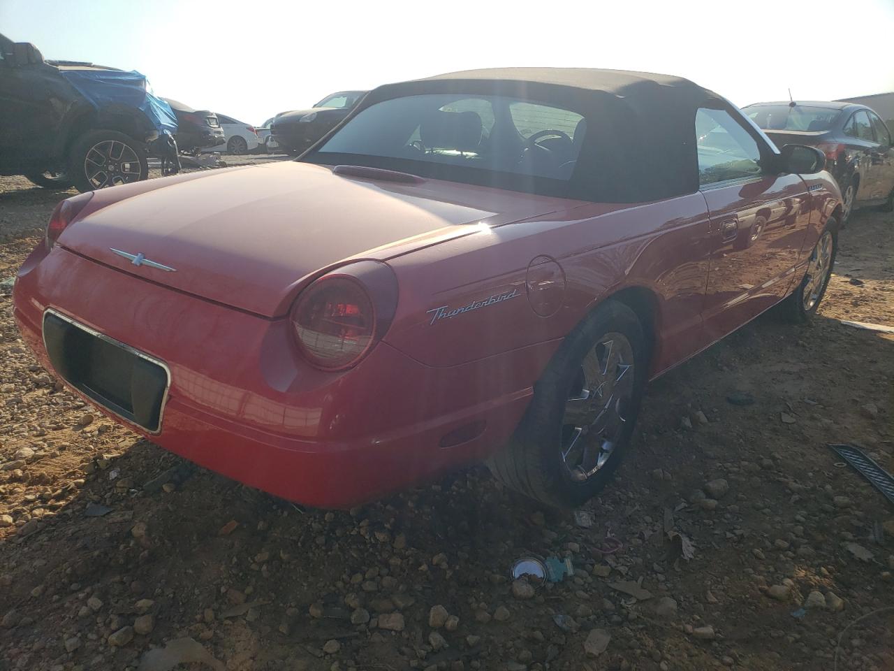 Photo 4 from auction – 2002 FORD THUNDERBIR with VIN 1FAHP60A42Y105113