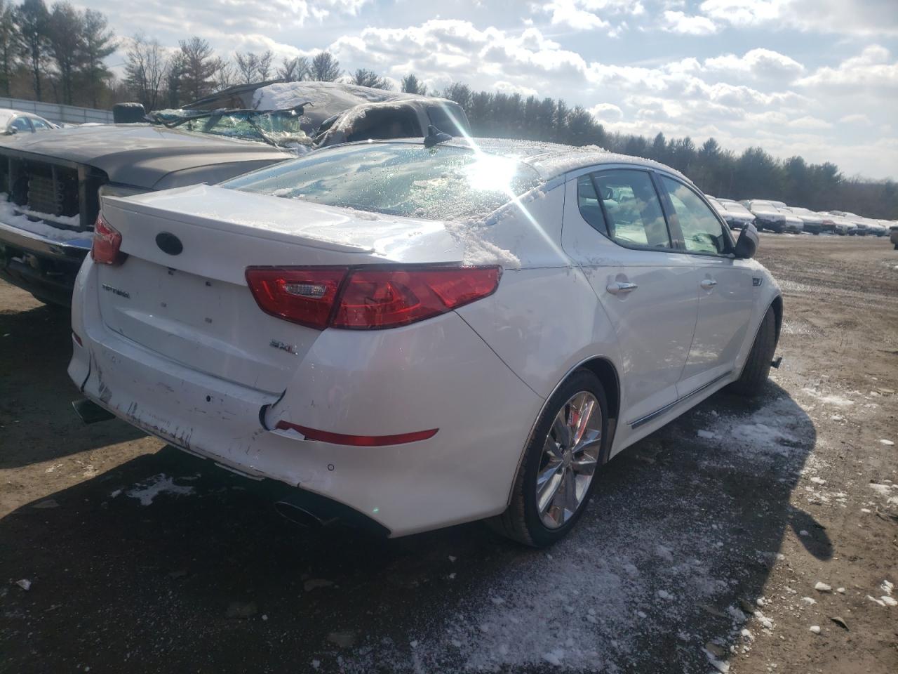 Photo 4 from auction – 2015 KIA OPTIMA SX with VIN 5XXGR4A62FG479219