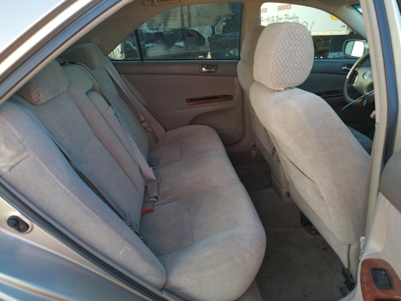 Photo 6 from auction – 2004 TOYOTA CAMRY LE with VIN 4T1BE32K24U817216