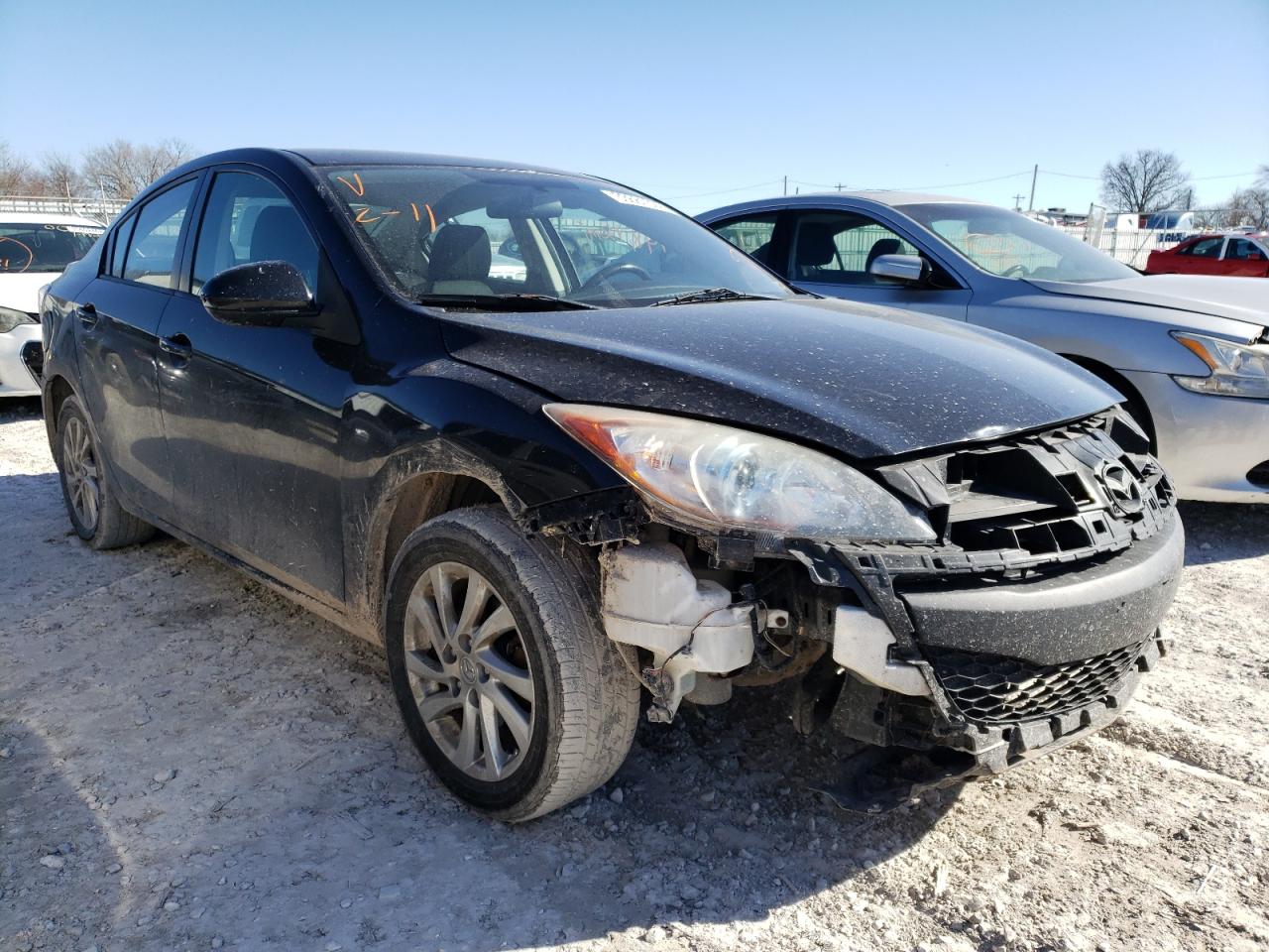MAZDA 3 I 2012 with VIN JM1BL1V75C1611426 - Photo from auction