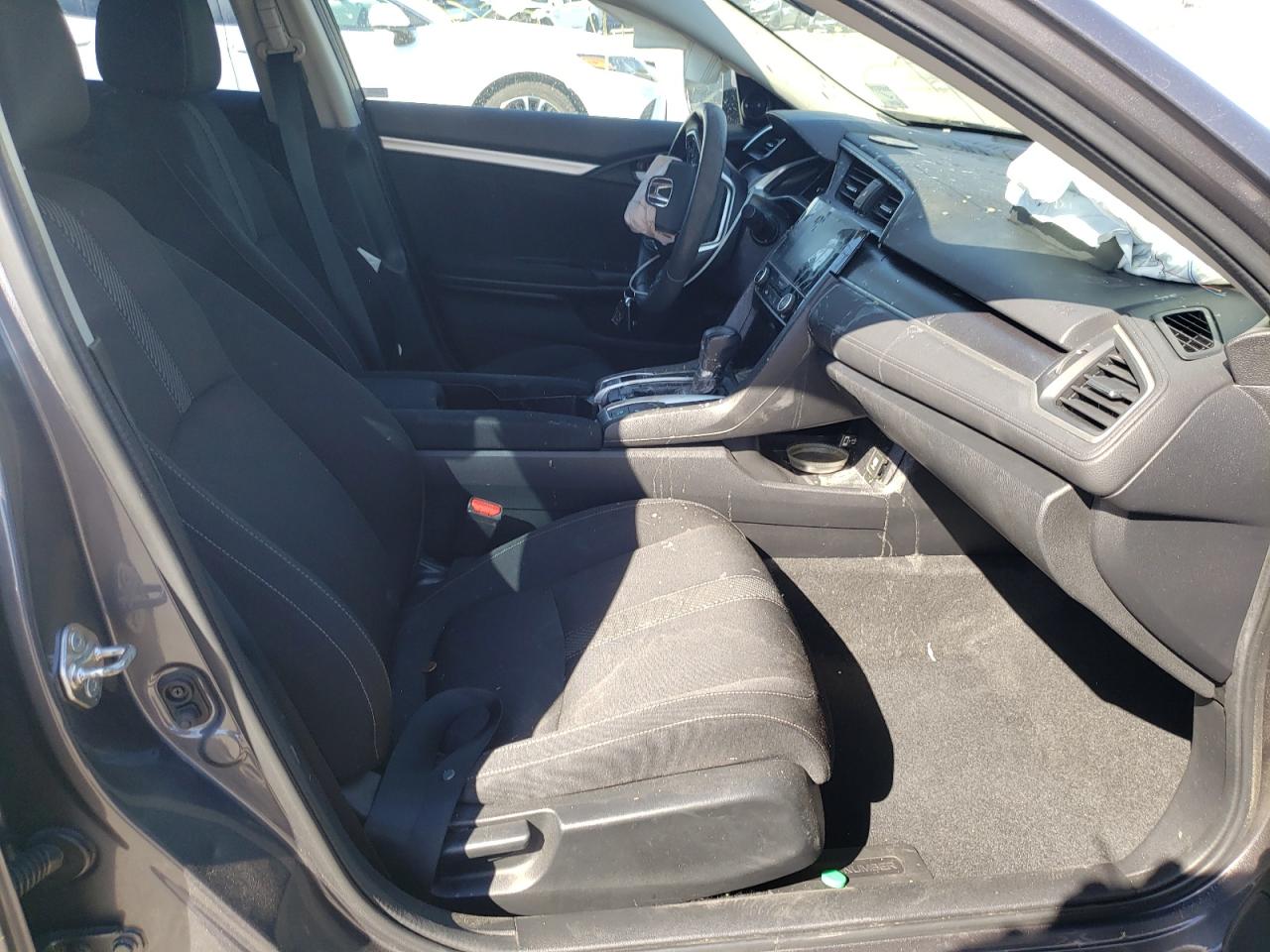 Photo 5 from auction – 2018 HONDA CIVIC EX with VIN 2HGFC2F71JH531725