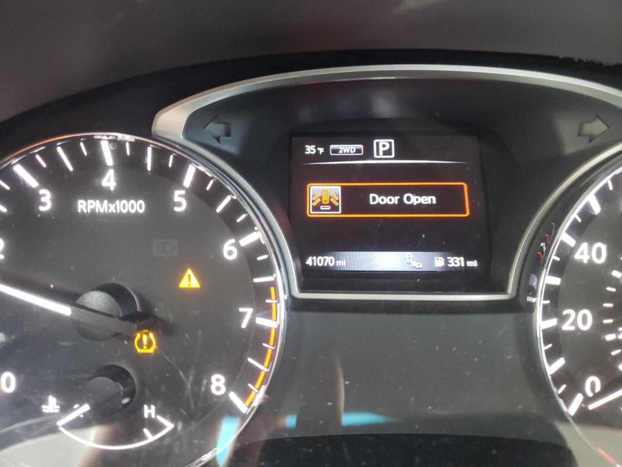 Photo 8 from auction – 2017 NISSAN PATHFINDER with VIN 5N1DR2MM5HC911253
