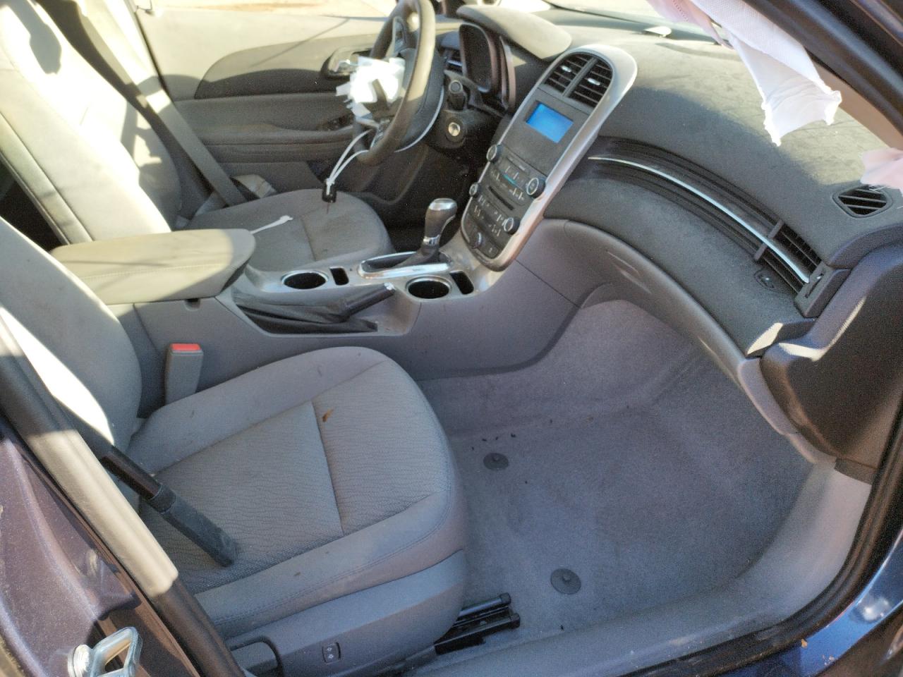 Photo 5 from auction – 2014 CHEVROLET MALIBU LS with VIN 1G11B5SLXEF258123