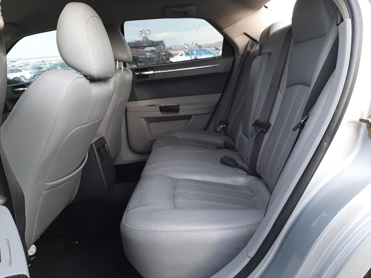 Photo 6 from auction – 2006 CHRYSLER 300C with VIN 2C3KA63H26H515486