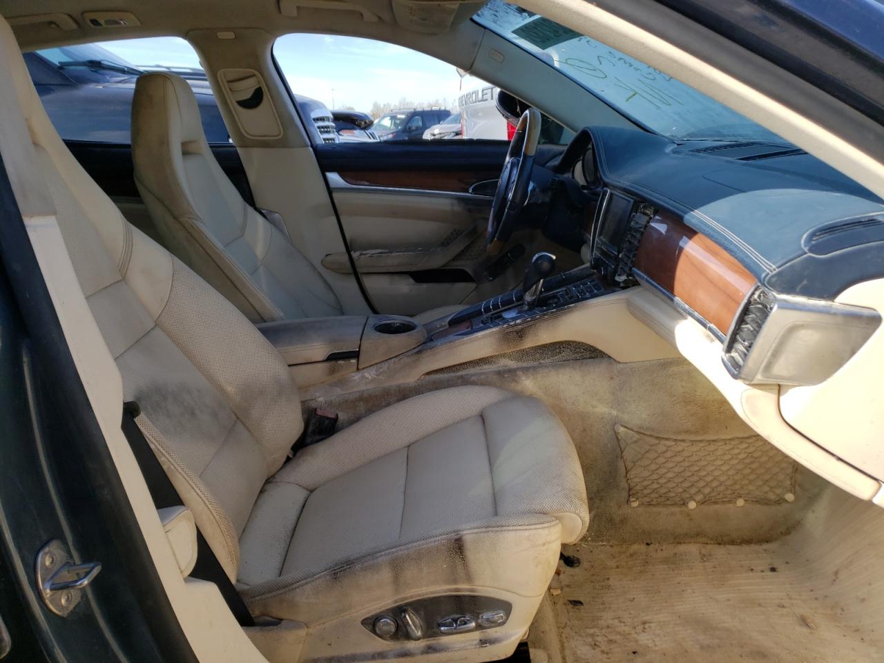 Photo 5 from auction – 2012 PORSCHE PANAMERA 2 with VIN WP0AA2A74CL018111