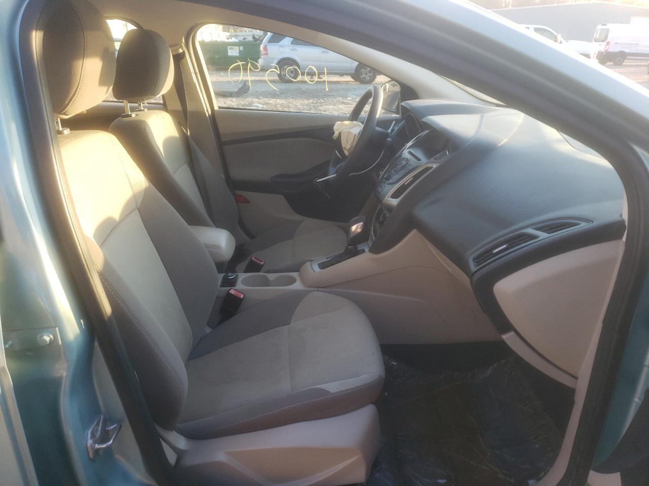 Photo 5 from auction – 2012 FORD FOCUS SE with VIN 1FAHP3K26CL397642