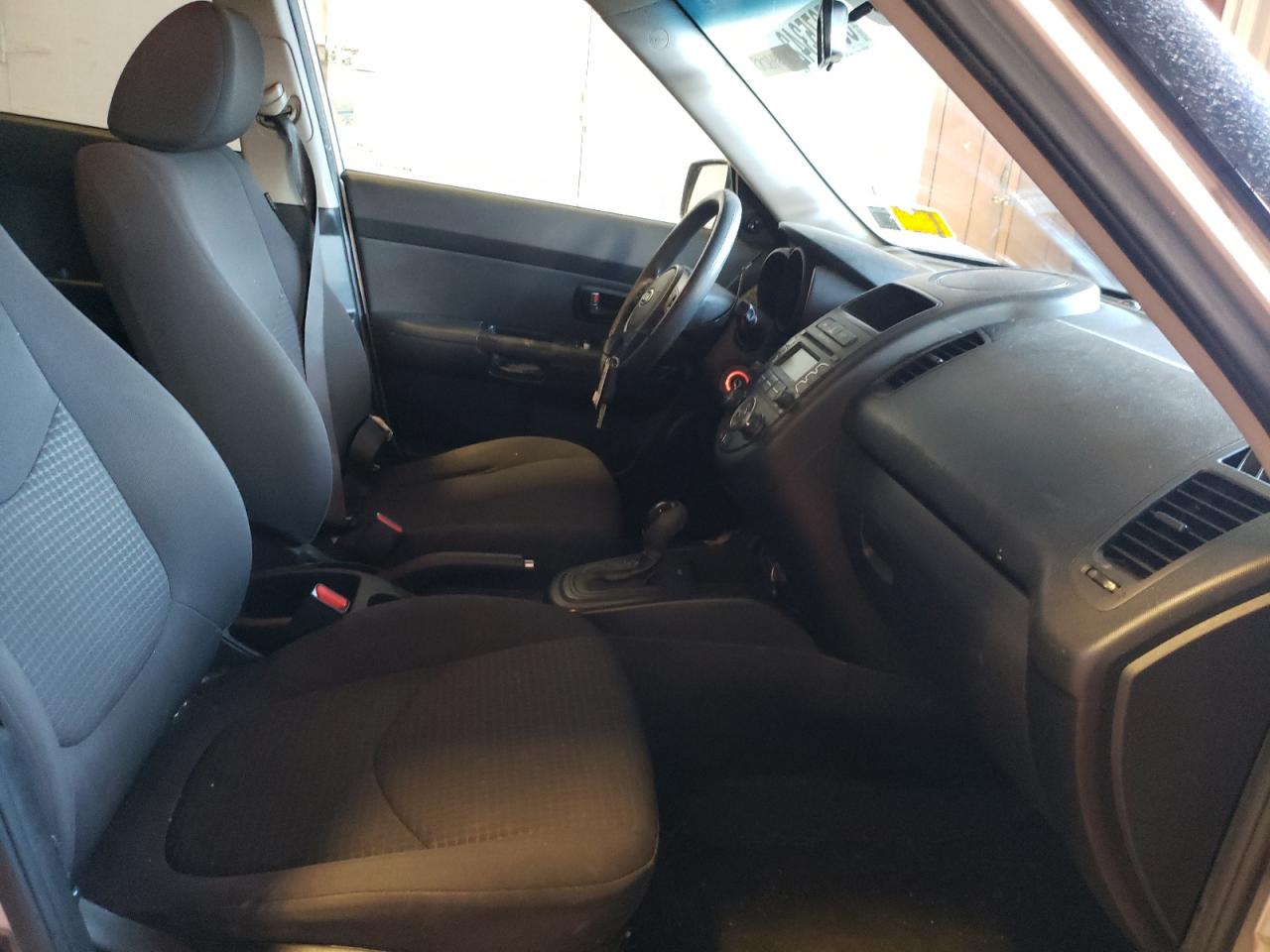 Photo 5 from auction – 2012 KIA SOUL with VIN KNDJT2A50C7416031