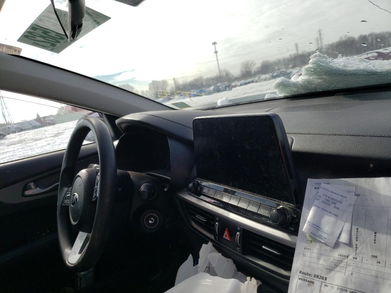 Photo 9 from auction – 2021 KIA FORTE FE with VIN 3KPF24AD4ME306953