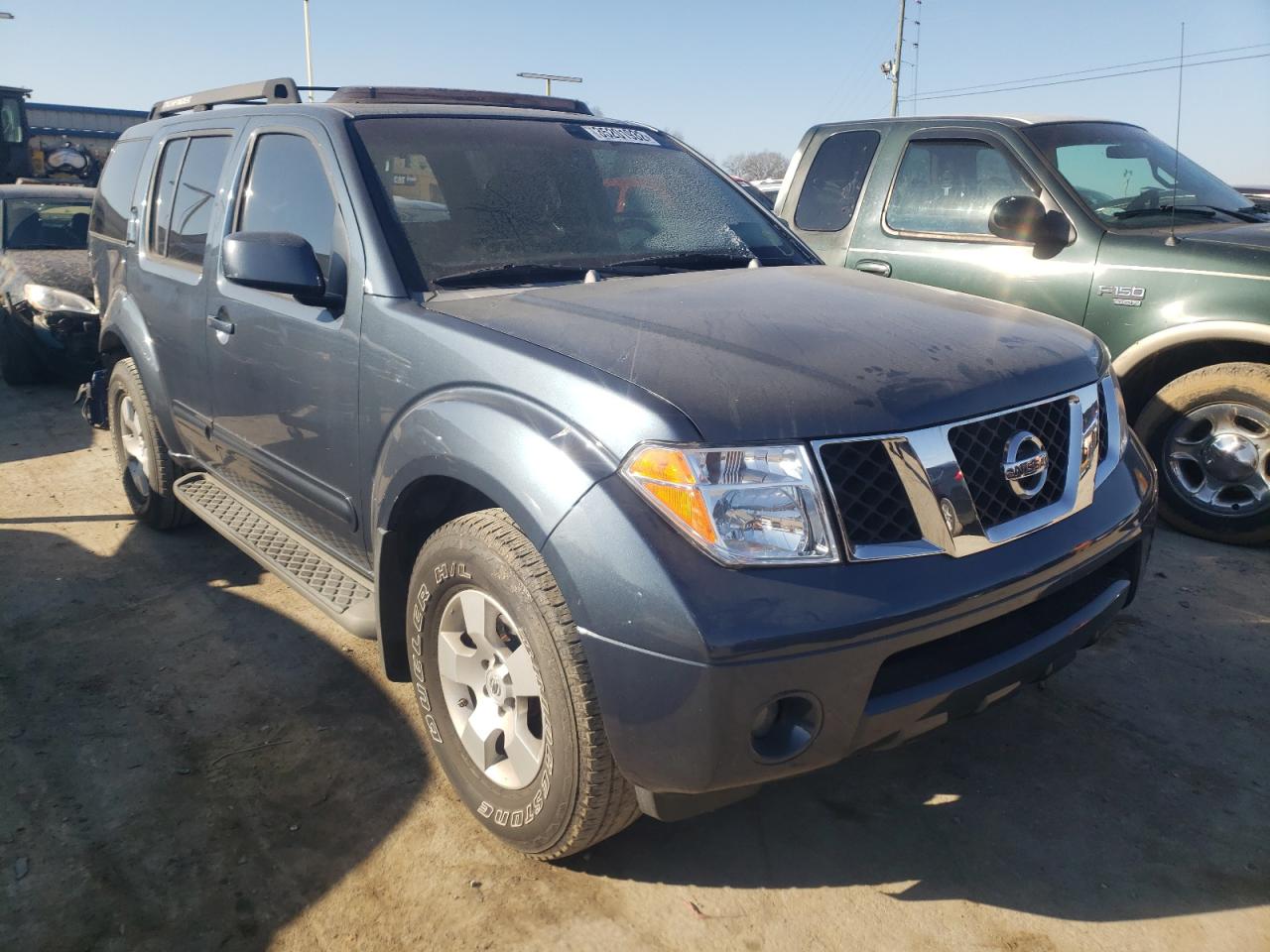 NISSAN PATHFINDER 2007 with VIN 5N1AR18U67C622839 - Photo from auction