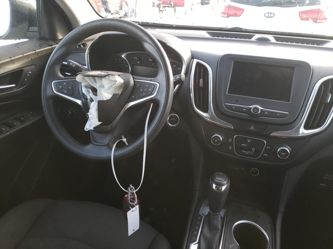 Photo 9 from auction – 2019 CHEVROLET EQUINOX LT with VIN 2GNAXUEV7K6233337