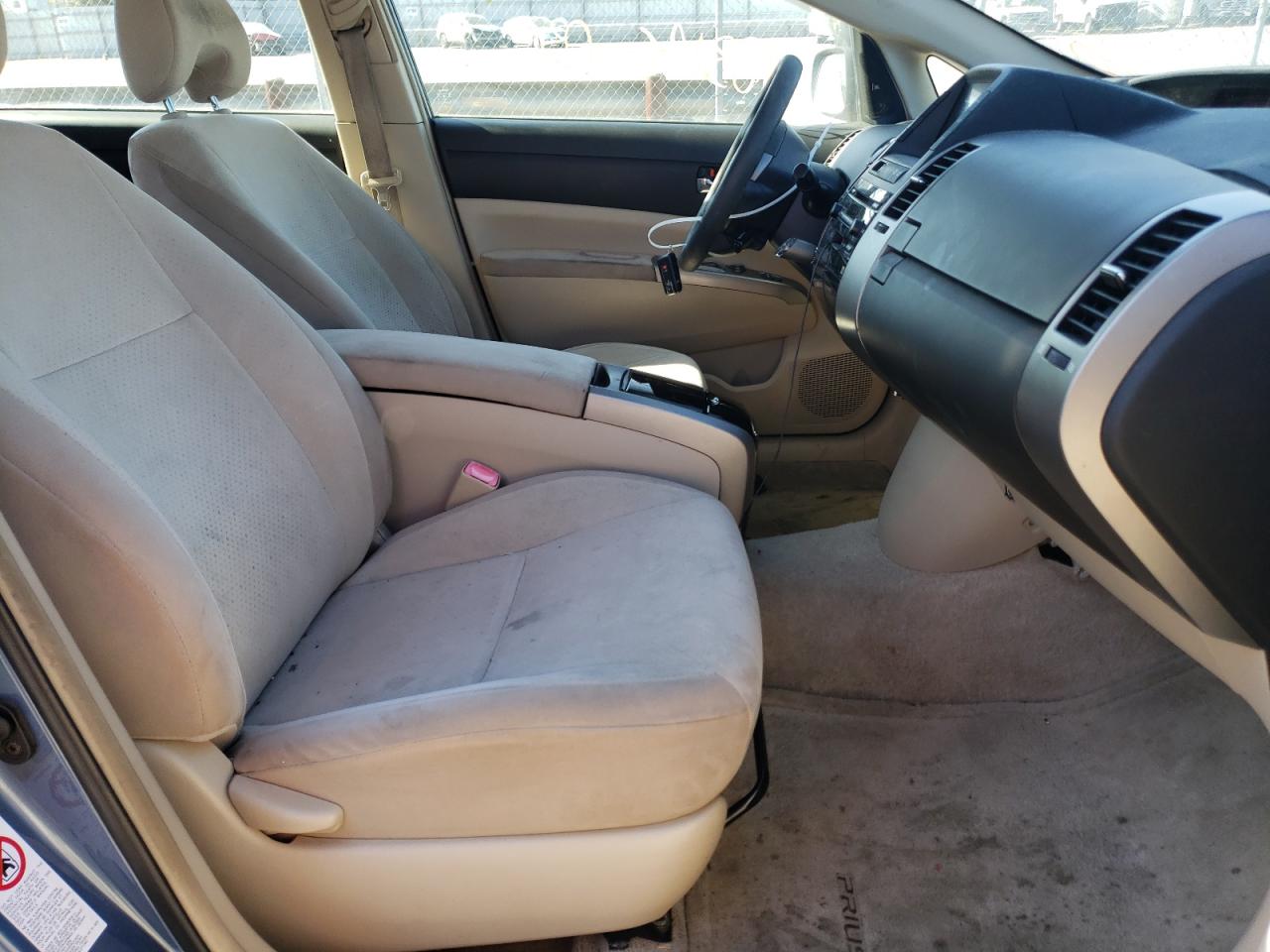 Photo 5 from auction – 2004 TOYOTA PRIUS with VIN JTDKB20U340013431