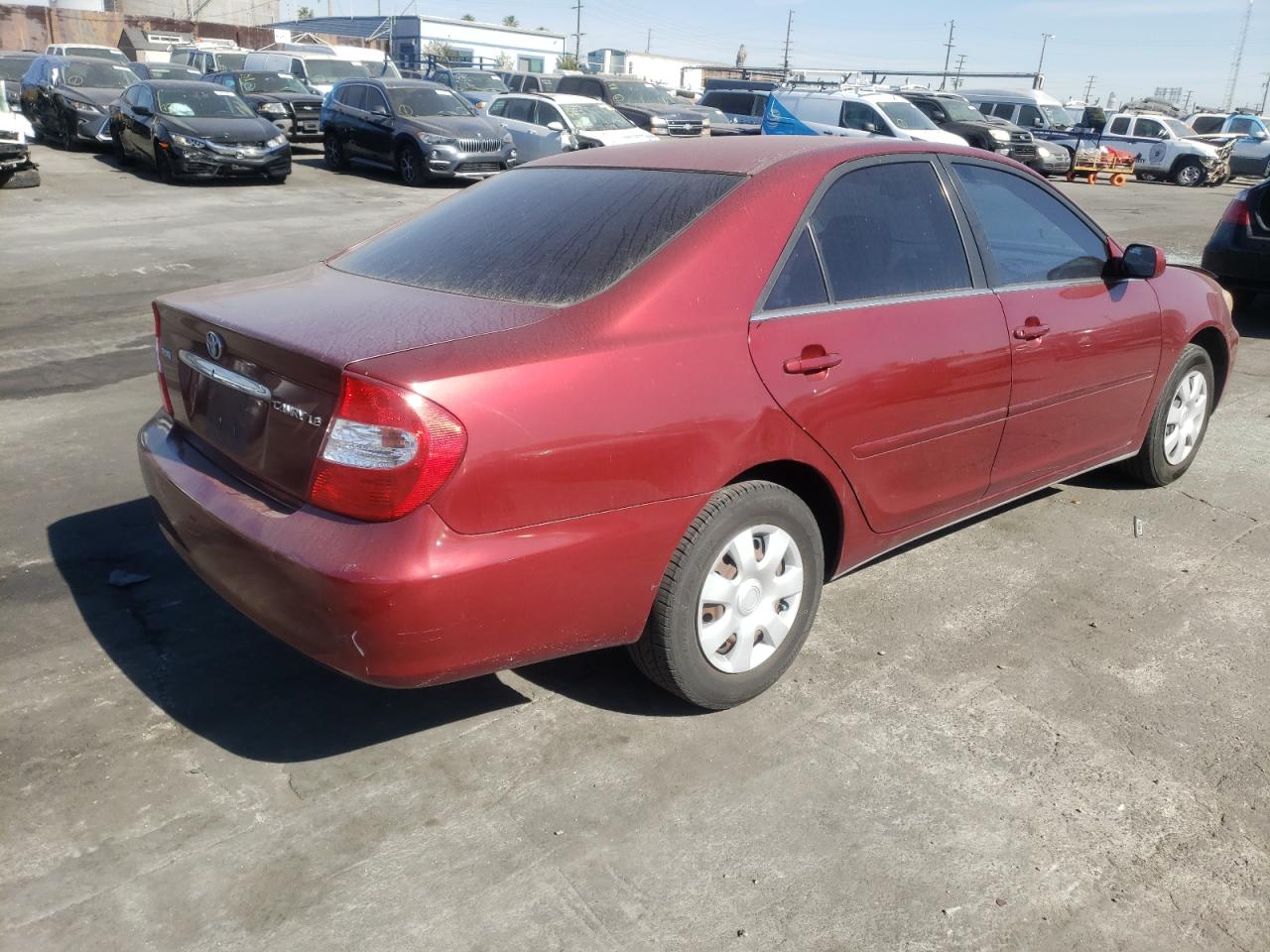 Photo 4 from auction – 2003 TOYOTA CAMRY LE with VIN JTDBE32K030161530