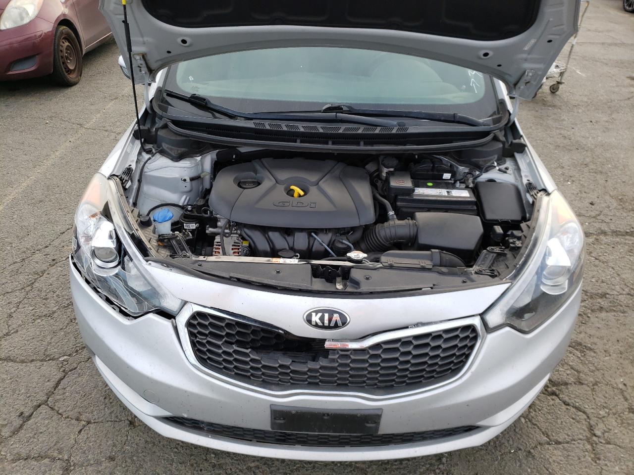 Photo 7 from auction – 2016 KIA FORTE EX with VIN KNAFZ4A80G5530619