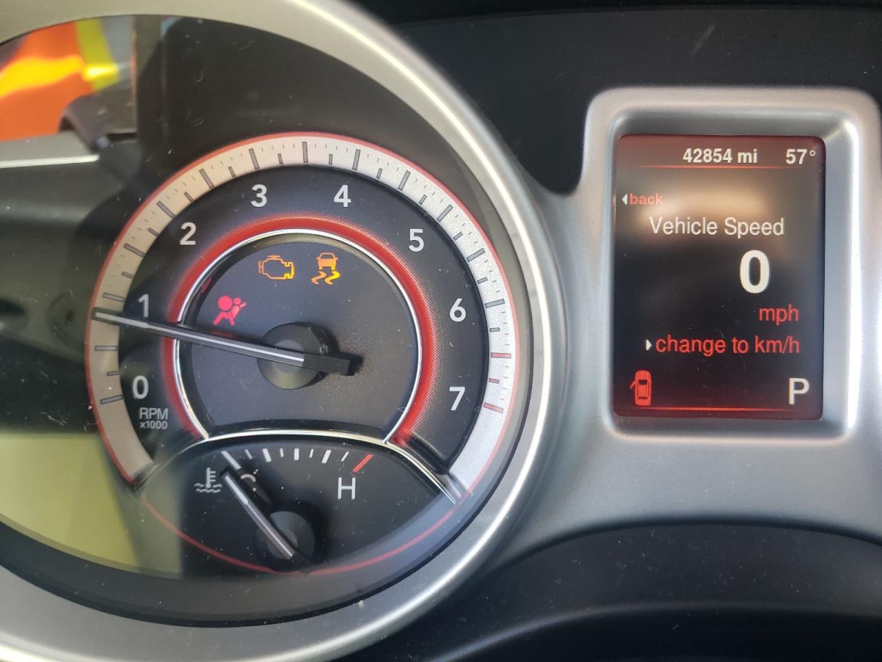 Photo 8 from auction – 2016 DODGE JOURNEY SE with VIN 3C4PDCAB7GT159504